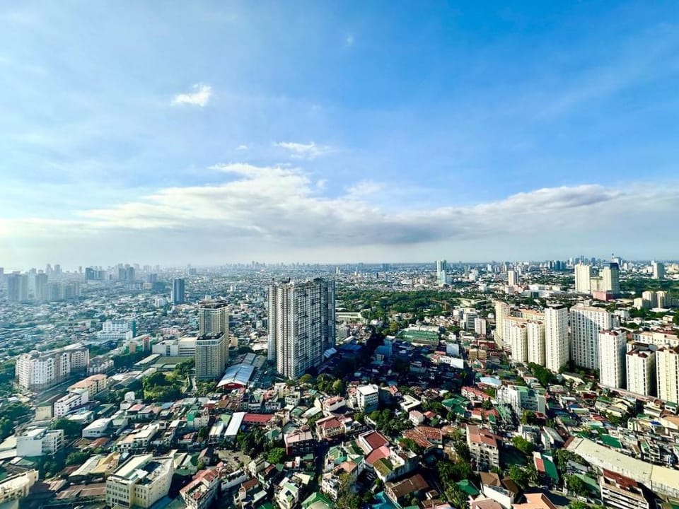HiYara Loft: GA Tower 2, beside MRT Boni Station Apartment in Mandaluyong