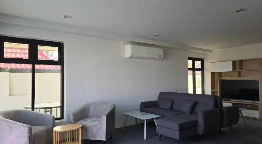 Moon Beach House Apartment in Thailand