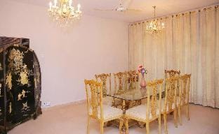 Shawnze House Vacation rental in Bandung