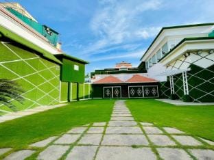 B8 Hotel Apartment in Chennai
