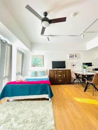 25th floor facing samal with wifi Apartment in Davao City