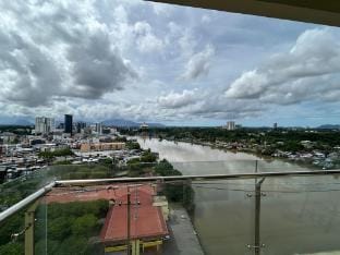 Cozy 3-Bedroom 2-6pax Riverine Sapphire  Apartment in Kuching