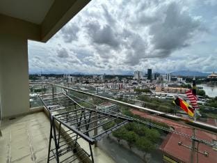 Cozy 3-Bedroom 2-6pax Riverine Sapphire  Apartment in Kuching