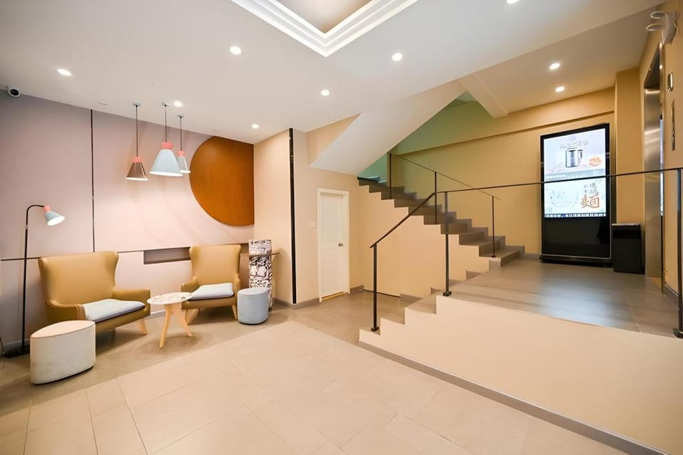Home Inn Shenzhen Bao'an Passenger Station Metro Station Hotel in Shenzhen