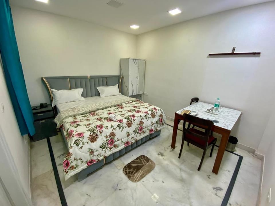 The New Moon Hotel in Delhi