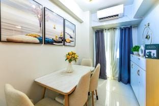 Amazing Condo Unit close to MOA / Ocean Park/ NAIA Vacation rental in Pasay