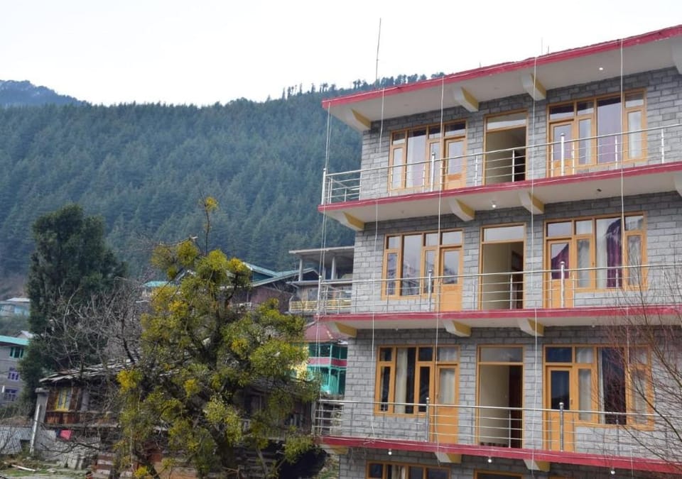 Mahamai Villa Manali Country House in Manali