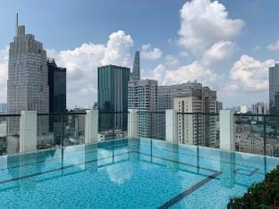 Steps to Vincom/Casino/D1/pool/gym/Netflix/3Beds Apartment in Ho Chi Minh City