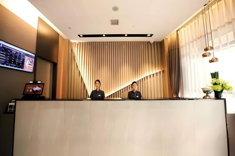 Home Inn Selected Xi'an Tang Dynasty Everbright City Zhuque Street Hotel in Xian