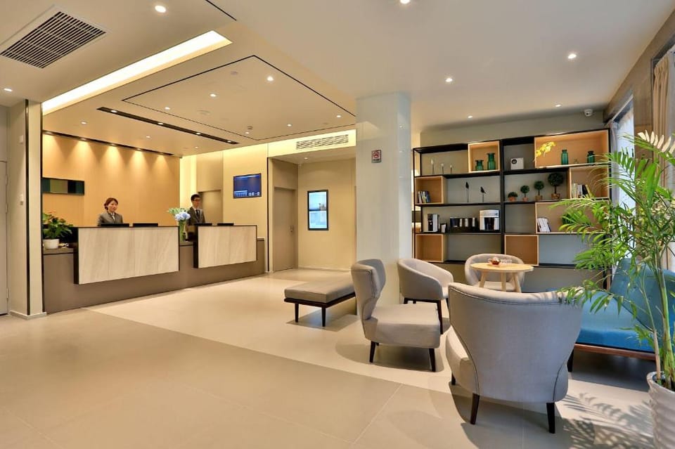 Home Inn Style Hangzhou Wen'er Road Shentang Bridge Metro Station Hotel in Hangzhou