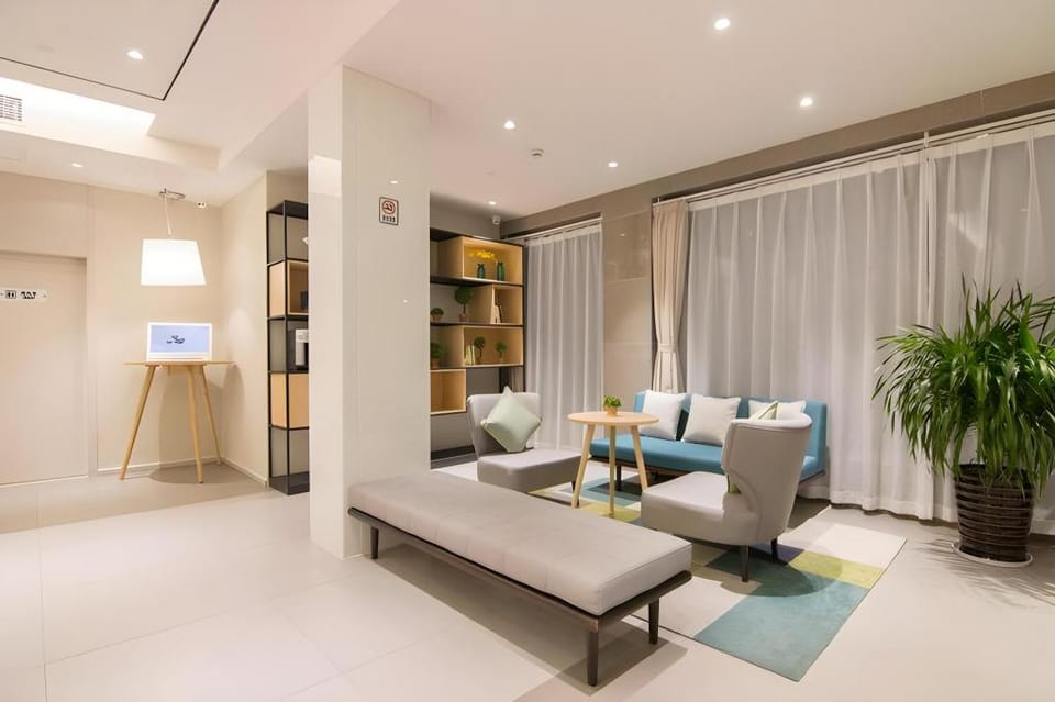 Home Inn Style Hangzhou Wen'er Road Shentang Bridge Metro Station Hotel in Hangzhou