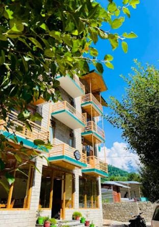 BSR Resort by Apple Orchard Manali Country House in Himachal Pradesh