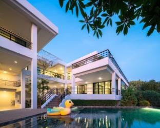 Floating Mountain Villa (4 Bedrooms) Villa in Laos