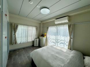 Room(4F) | Quiet Space + Shared Bath room Vacation rental in Japan