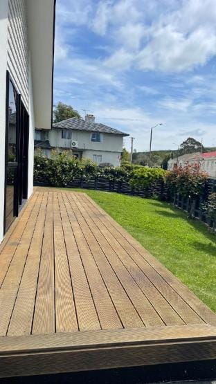City Center Rosé garden entire Sunlit House Apartment in Otago