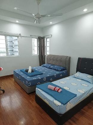 Apt F/1-9pax/SubangJaya/LRT/Pool&Gym/YSW Homes Apartment in Subang Jaya
