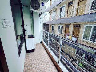Heaven Vibes Stays | Serene 1BHK near Laxman jhula Apartment in Rishikesh