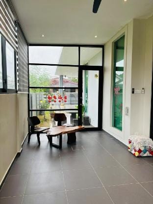 Kuantan Bungalow PS4 |16pax w/Kids pool Iconique Vacation rental in Pahang, Malaysia