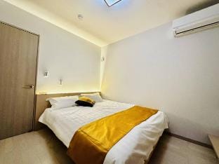 新築，三层，天神居/大阪北区/梅田地铁四分钟/天神桥商店街步行五分钟 Vacation rental in Osaka