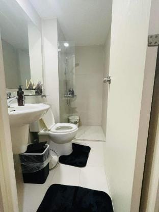 Positano 410 (Davisplace@Azure) Apartment in Paranaque