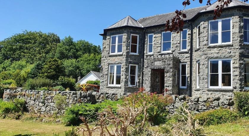 Spring Cottage at PenYCoed Hall Apartment in Dolgellau