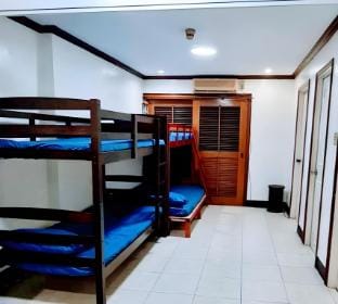 Makati Transient Condo 3BR with Balcony, Wifi  Apartment in Makati