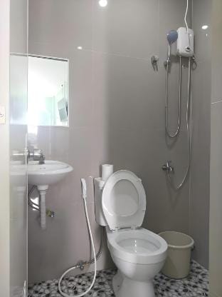 FACE Transient Room unit 2 studio rental Apartment in Region of Manila