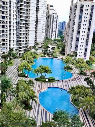 Deluxe 4 Beds 3 Bath Garden View w/ Netflix Apartment in Johor Bahru