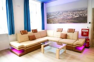 Cozy Room in Prime Location with Shared Amenities Apartment in Vienna