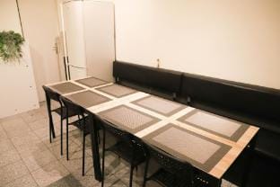 Cozy and Bright Room in Spacious 4-Room Apartment Apartment in Vienna