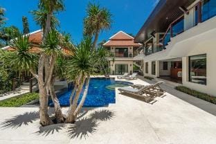 Naiharn 4br Private Pool Villa close to Beach Villa in Rawai