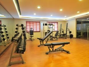 Modern Height Condo in Mckinley Vacation rental in Makati