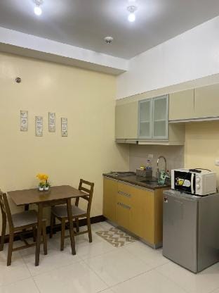 The Cozy Condo in Mckinley Vacation rental in Makati