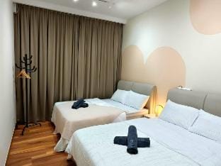GreenHaven 1BR Pool View 6pax Netflix I Permas CIQ Apartment in Johor