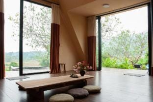 Warm Season Country House in Laos