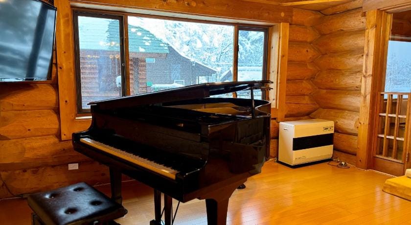 Riverside Loghouse Hakuba Chalet in Hakuba