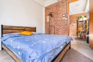 Double room in central townhouse Apartment in Kaohsiung