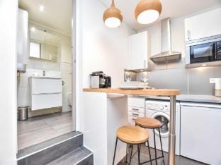 Modern studio in the heart of Paris Apartment in Paris