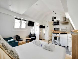 Quiet studio - 2P - Sentier Apartment in Paris