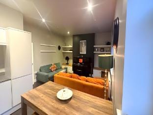 3-Bedroom, 2-Bath Home at Unit 2, Haywra Crescent Apartment in Harrogate