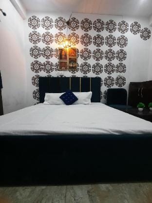 ICONIC RETREAT by ATULYAM STAYS  Vacation rental in Uttar Pradesh