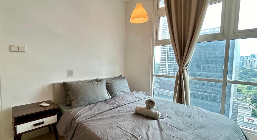 Nexis 1-10 pax 4Qbed Kota Damansara Tropicana Mall Apartment in Petaling Jaya