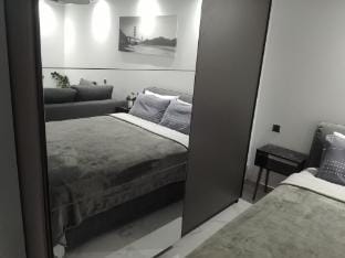 Luxury Semi-Basement Suite Athens Apartment in Athens