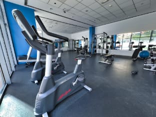 Luxurious 1BR in Dubai Marina–Steps to Metro,Beach Apartment in Dubai