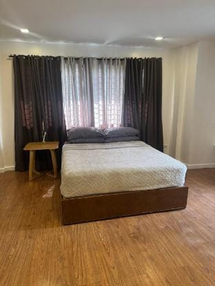 Villa for Rent! Good for Large Pax Vacation rental in Las Pinas