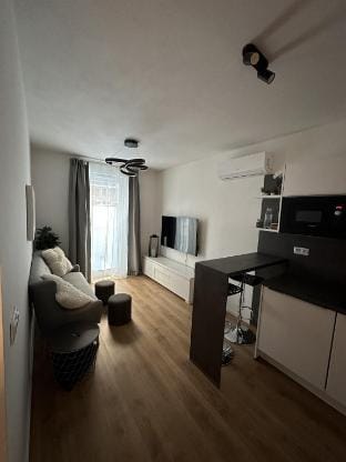 Apartmán v centre Bratislavy - 2 spálne, pracovňa Apartment in Bratislava