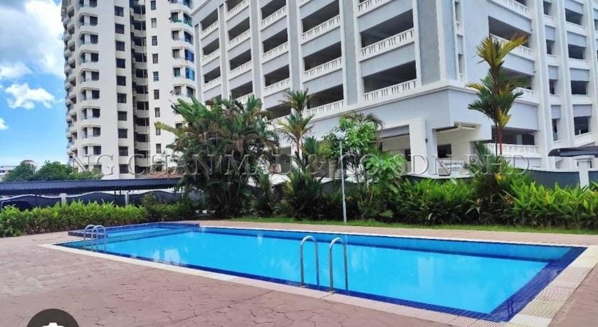 Georgetown City Center [Macalister] 3BR 3 Carpark Apartment in George Town