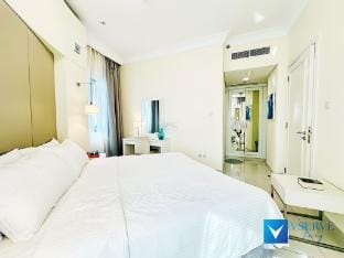 Vserve- 1 BR Iconic Burj Khalifa full view Apartment in Dubai