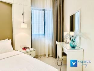 Vserve- 1 BR Iconic Burj Khalifa full view Apartment in Dubai