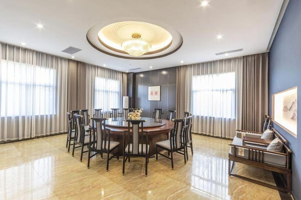 Madison Hotel Zhengzhou Jinshui Agricultural University Hotel in China
